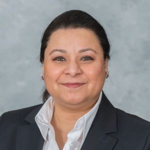 Meet your Posher, Samina